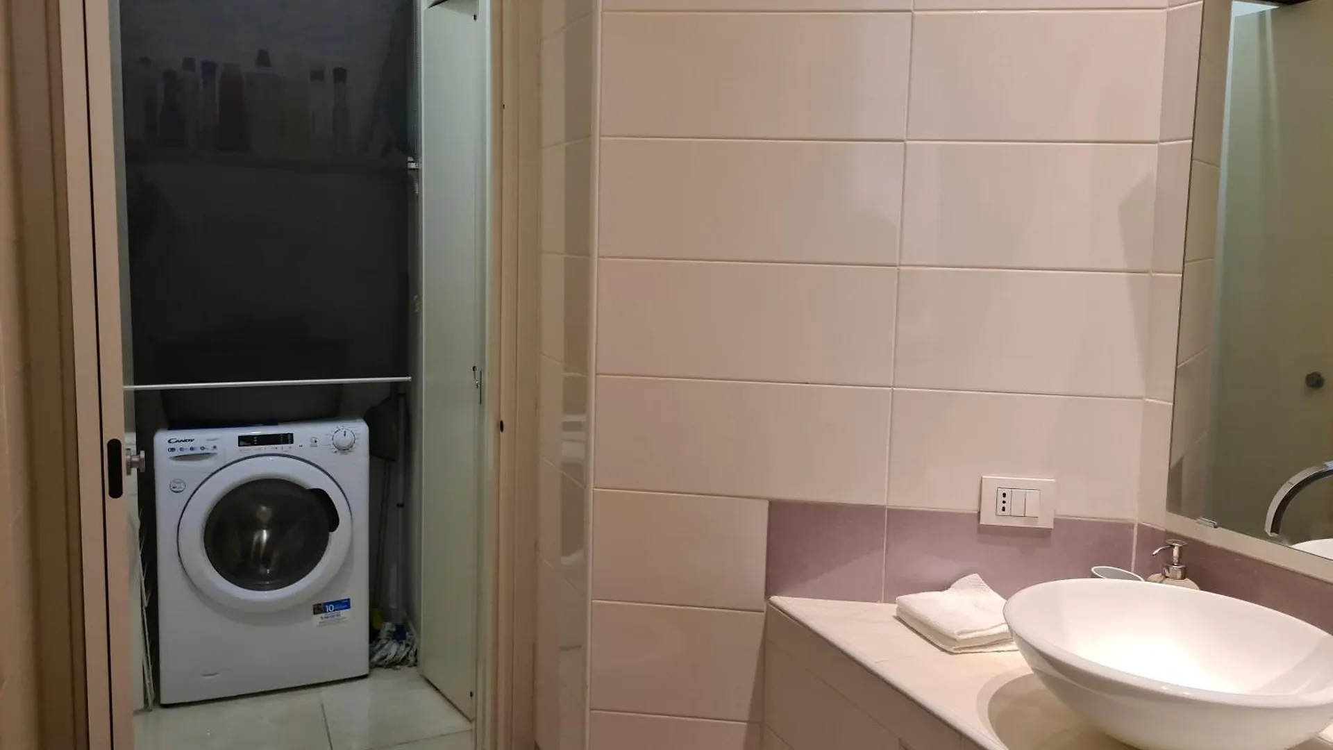 Ferienwohnung Red Ripa Boutique Mailand 0*,  Italien